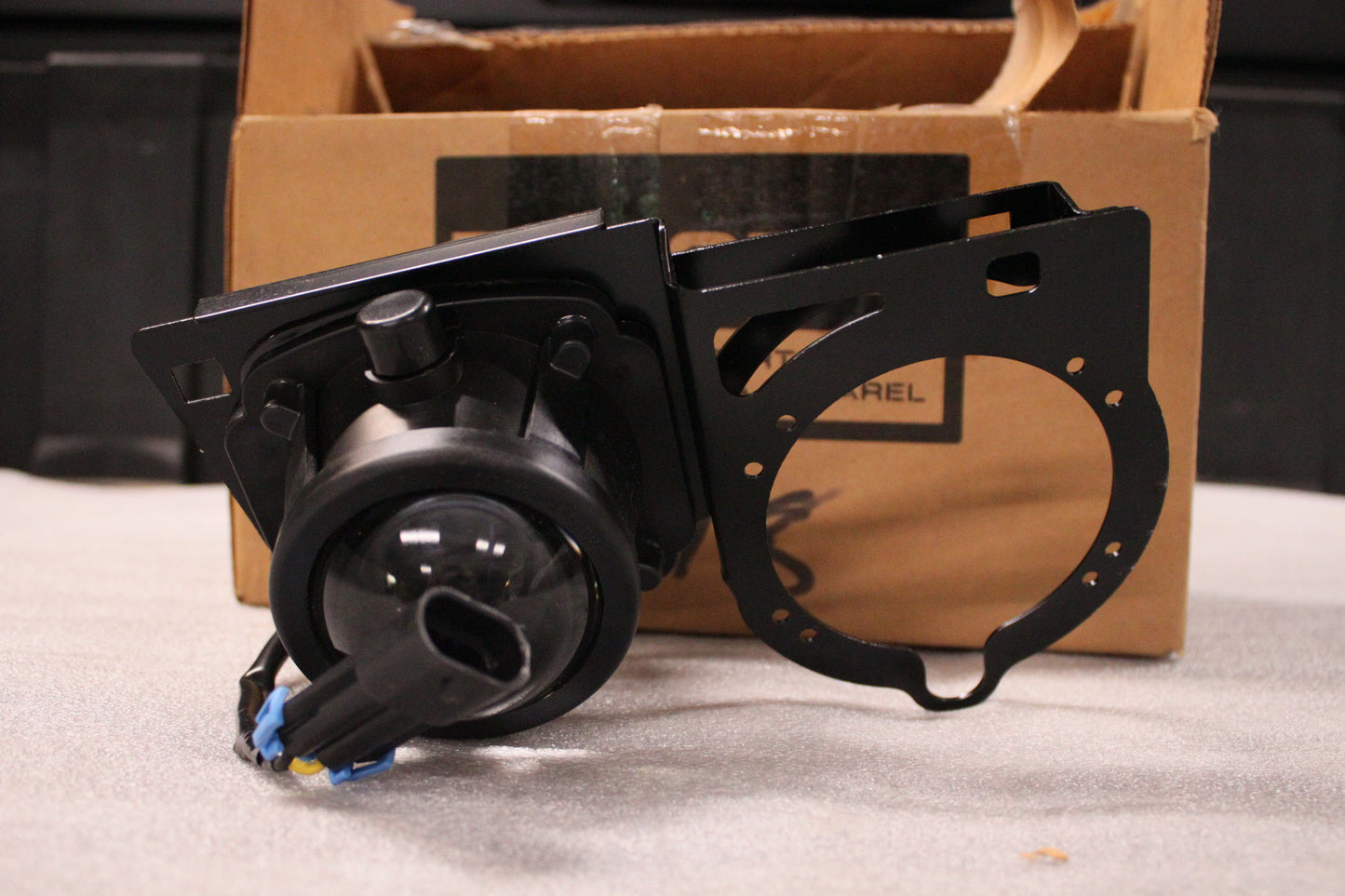 Asm-Headlight,Outer,Rh, 2412878